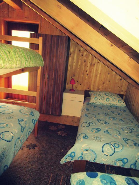 Kamp Rut Hostel Kobarid Bagian luar foto