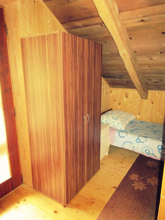 Kamp Rut Hostel Kobarid Bagian luar foto