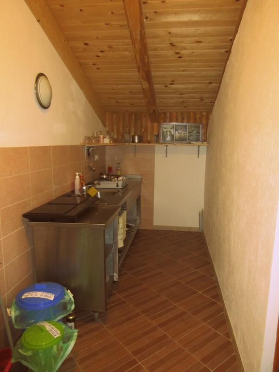 Kamp Rut Hostel Kobarid Bagian luar foto